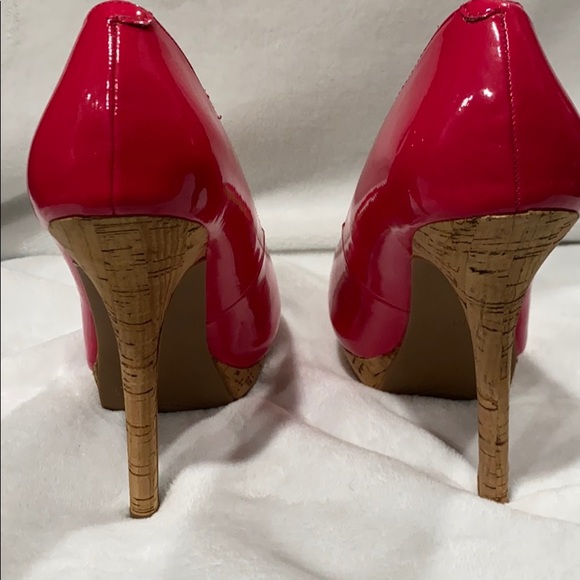 Guess pink and gold pumps✨ - Picture 4 of 7